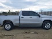 ✅ 2020 Chevrolet Silverado 1500 Custom • VIN: 1GCRWBEKXLZ375096 • Lot: 41299675. Wystawiony na IAAI z przebiegiem 32 046 mil. Bezpłatny archiwum sprzedaży aukcyjnych z USA i szczegółowy raport historii pojazdu na DreamBid. Zdjęcie 13.
