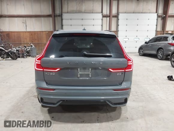 ✅ 2023 Volvo XC60 Plus Dark Theme • VIN: YV4L12RW7P1253928 • Lot: 41995098. Listed on IAAI with 36,211 mi. Free auction sales archive from the USA and detailed vehicle history report at DreamBid. Image 17.