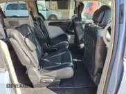 ✅ 2013 Chrysler Town & Country Limited • VIN: 2C4RC1GG9DR589732 • Lot: 70097055. Wystawiony na Copart z przebiegiem 461 098 mil. Bezpłatny archiwum sprzedaży aukcyjnych z USA i szczegółowy raport historii pojazdu na DreamBid. Zdjęcie 11.