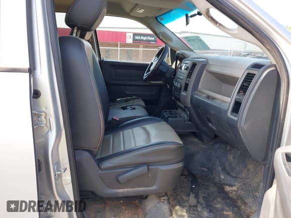 ✅ 2009 Dodge 1500 TRX • VIN: 1D3HV18P89S799546 • Lot: 42159799. Wystawiony na IAAI z przebiegiem 141 738 mil. Bezpłatny archiwum sprzedaży aukcyjnych z USA i szczegółowy raport historii pojazdu na DreamBid. Zdjęcie 5.