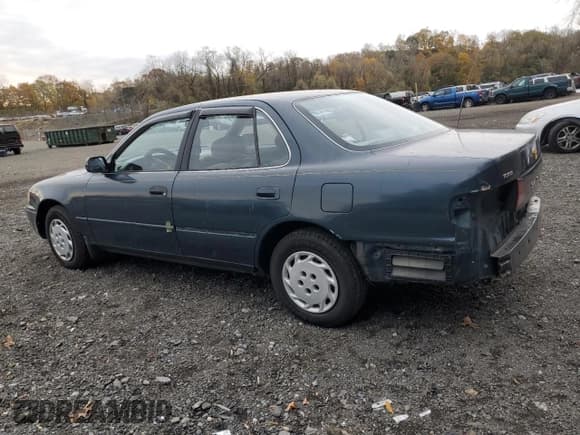 ✅ 1996 Toyota Camry DX • VIN: JT2BG12K2T0413821 • Лот: 85959915. Опубликован ранее на Copart с пробегом 85 999 миль. Бесплатный доступ к архиву аукционных продаж из США и подробный отчёт об истории автомобиля на DreamBid. Изображение 2.