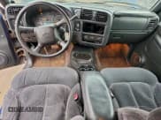 ✅ 2000 Chevrolet Blazer LT • VIN: 1GNDT13WXY2191514 • Lot: 93420615. Listed on Copart with 170,197 mi. Free auction sales archive from the USA and detailed vehicle history report at DreamBid. Image 8.