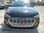 ✅ 2022 Audi e-tron Premium • VIN: WA1AABGE5NB023388 • Lot: 92241345. Listed on Copart with 42,810 mi. Free auction sales archive from the USA and detailed vehicle history report at DreamBid. Image 5.