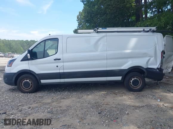 ✅ 2023 Ford Transit Cargo • VIN: 1FTYE1Y82PKA83403 • Lot: 42621450. Listed on IAAI with 44,617 mi. Free auction sales archive from the USA and detailed vehicle history report at DreamBid. Image 14.