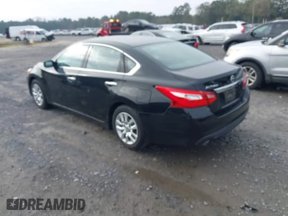 ✅ 2016 Nissan Altima S • VIN: 1N4AL3AP0GC168213 • Lot: 43833206. Listed on IAAI with 107,884 mi. Free auction sales archive from the USA and detailed vehicle history report at DreamBid. Image 3.