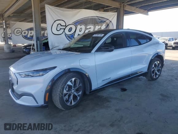 ✅ 2023 Ford Mustang Mach-E Premium • VIN: 3FMTK3SU9PMA98344 • Лот: 91295735. Опубликован ранее на Copart с пробегом 27 094 миль. Бесплатный доступ к архиву аукционных продаж из США и подробный отчёт об истории автомобиля на DreamBid. Изображение 1.