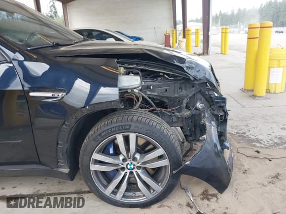 ✅ 2013 BMW X5 M • VIN: 5YMGY0C57DLL15565 • Lot: 42588403. Listed on IAAI with 145,494 mi. Free auction sales archive from the USA and detailed vehicle history report at DreamBid. Image 6.