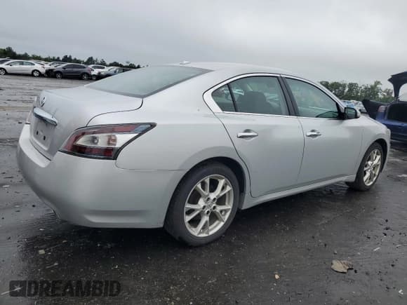 ✅ 2013 Nissan Maxima S • VIN: 1N4AA5AP8DC812070 • Lot: 61283325. Listed on Copart with 106,038 mi. Free auction sales archive from the USA and detailed vehicle history report at DreamBid. Image 3.