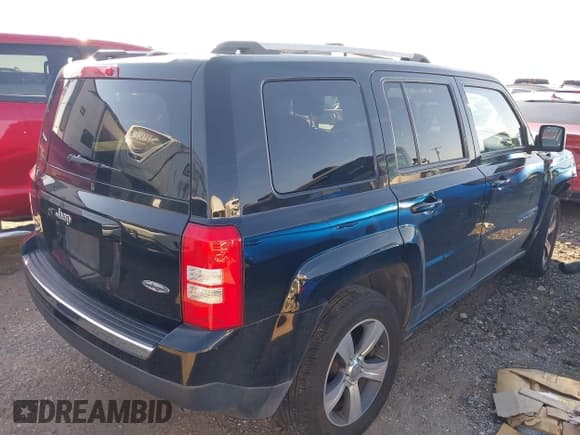 ✅ 2016 Jeep Patriot High Altitude • VIN: 1C4NJRFB1GD654685 • Lot: 43125067. Wystawiony na IAAI z przebiegiem 159 620 mil. Bezpłatny archiwum sprzedaży aukcyjnych z USA i szczegółowy raport historii pojazdu na DreamBid. Zdjęcie 4.