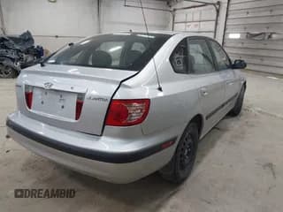✅ 2005 Hyundai Elantra GLS • VIN: KMHDN56D85U164585 • Lot: 42643332. Wystawiony na IAAI z przebiegiem 37 496 mil. Bezpłatny archiwum sprzedaży aukcyjnych z USA i szczegółowy raport historii pojazdu na DreamBid. Zdjęcie 4.