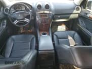 ✅ 2011 Mercedes-Benz M 350 • VIN: 4JGBB2FB0BA683544 • Лот: 67471405. Опубликован ранее на Copart с пробегом 116 364 миль. Бесплатный доступ к архиву аукционных продаж из США и подробный отчёт об истории автомобиля на DreamBid. Изображение 8.