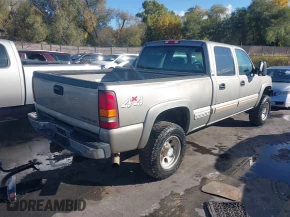 ✅ 2001 Chevrolet Silverado 2500HD LT3 • VIN: 1GCHK23G91F134828 • Лот: 40725454. Опубликован ранее на IAAI с пробегом 187 129 миль. Бесплатный доступ к архиву аукционных продаж из США и подробный отчёт об истории автомобиля на DreamBid. Изображение 4.