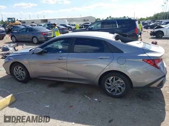 2024 Hyundai Elantra SEL с VIN KMHLM4DG9RU766116, выставлен на аукционе IAAI как лот 42723610 с пробегом 19 682 миль миль и . История ставок и продаж доступна на DreamBid. Изображение 14.
