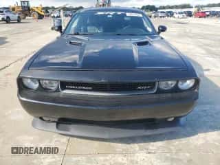 2012 Dodge Challenger SRT-8 392 z VIN 2C3CDYCJ6CH217478, wystawiony jako Copart lot #73831054 z przebiegiem 22 682 mil mil oraz Nie do naprawy • Non repairable. Historia ofert i sprzedaży dostępna na DreamBid. Obrazek 5.
