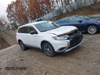 ✅ 2016 Mitsubishi Outlander SE • VIN: JA4AZ3A30GZ034797 • Lot: 43603646. Wystawiony na IAAI z przebiegiem 220 880 mil. Bezpłatny archiwum sprzedaży aukcyjnych z USA i szczegółowy raport historii pojazdu na DreamBid. Zdjęcie 1.