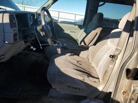 ✅ 1999 Chevrolet Suburban • VIN: 1GNFK16R6XJ448528 • Lot: 79539034. Wystawiony na Copart z przebiegiem 291 154 mil. Bezpłatny archiwum sprzedaży aukcyjnych z USA i szczegółowy raport historii pojazdu na DreamBid. Zdjęcie 7.