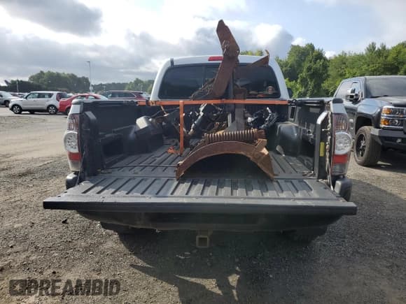 ✅ 2011 Toyota Tacoma • VIN: 5TFPX4ENXBX006372 • Lot: 70336255. Wystawiony na Copart z przebiegiem 254 905 mil. Bezpłatny archiwum sprzedaży aukcyjnych z USA i szczegółowy raport historii pojazdu na DreamBid. Zdjęcie 6.