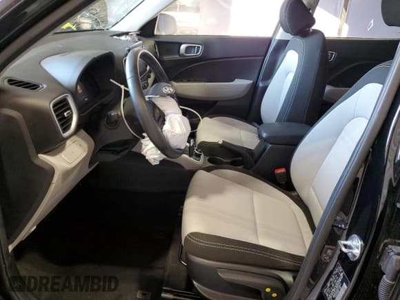 ✅ 2025 Hyundai Venue SEL • VIN: KMHRC8A35SU354013 • Лот: 91223075. Опубликован ранее на Copart с пробегом 18 632 миль. Бесплатный доступ к архиву аукционных продаж из США и подробный отчёт об истории автомобиля на DreamBid. Изображение 7.