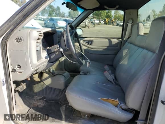 1997 Chevrolet S-10 с VIN 1GCDT14X3VK228916, выставлен на аукционе Copart как лот 72472214 с пробегом 97 171 миль миль и Списание • Salvage title. История ставок и продаж доступна на DreamBid. Изображение 7.