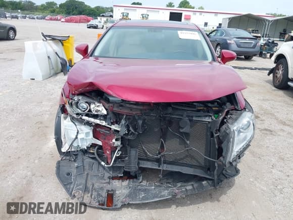 ✅ 2014 Lexus ES 330 • VIN: JTHBK1GG5E2120527 • Lot: 42357096. Listed on IAAI with 70,076 mi. Free auction sales archive from the USA and detailed vehicle history report at DreamBid. Image 12.
