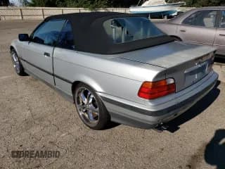 ✅ 1995 BMW 3 Series 325i • VIN: WBABJ6322SJD39491 • Лот: 73133664. Опубликован ранее на Copart с пробегом 585 935 миль. Бесплатный доступ к архиву аукционных продаж из США и подробный отчёт об истории автомобиля на DreamBid. Изображение 2.