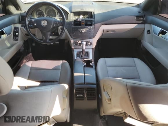 ✅ 2009 Mercedes-Benz C 300 Sport • VIN: WDDGF54XX9R054292 • Lot: 81663795. Listed on Copart with 156,924 mi. Free auction sales archive from the USA and detailed vehicle history report at DreamBid. Image 8.