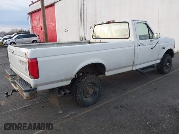 ✅ 1997 Ford F-250 • VIN: 3FTHF26H1VMA23902 • Лот: 41035336. Опубликован ранее на IAAI с пробегом 143 243 миль. Бесплатный доступ к архиву аукционных продаж из США и подробный отчёт об истории автомобиля на DreamBid. Изображение 4.