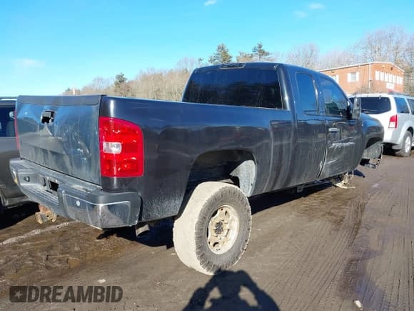✅ 2009 Chevrolet Silverado 2500HD LT • VIN: 1GCHK59K29E161027 • Lot: 41596177. Listed on IAAI with 199,538 mi. Free auction sales archive from the USA and detailed vehicle history report at DreamBid. Image 4.