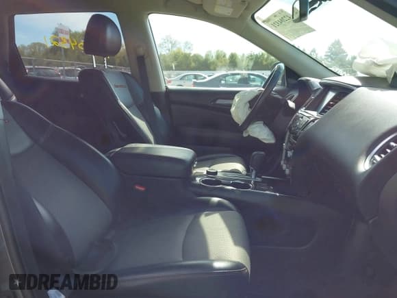 ✅ 2019 Nissan Pathfinder S • VIN: 5N1DR2MM1KC614505 • Lot: 42204321. Listed on IAAI with 96,585 mi. Free auction sales archive from the USA and detailed vehicle history report at DreamBid. Image 5.