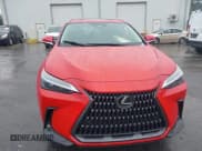 ✅ 2024 Lexus NX 350 Premium • VIN: 2T2GGCEZXRC044024 • Lot: 42278940. Wystawiony na IAAI z przebiegiem 11 388 mil. Bezpłatny archiwum sprzedaży aukcyjnych z USA i szczegółowy raport historii pojazdu na DreamBid. Zdjęcie 6.