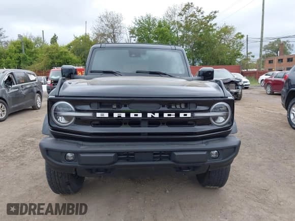 ✅ 2023 Ford Bronco • VIN: 1FMDE5BHXPLA83735 • Lot: 42351136. Listed on IAAI with 34,737 mi. Free auction sales archive from the USA and detailed vehicle history report at DreamBid. Image 12.