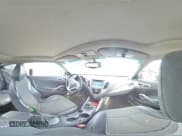 ✅ 2014 Hyundai Veloster • VIN: KMHTC6AD6EU185899 • Lot: 49871335. Wystawiony na Copart z przebiegiem 112 787 mil. Bezpłatny archiwum sprzedaży aukcyjnych z USA i szczegółowy raport historii pojazdu na DreamBid. Zdjęcie 12.