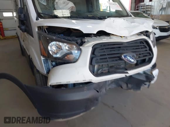 ✅ 2019 Ford Transit • VIN: 1FTBW3XG4KKA66859 • Лот: 41940297. Опубликован ранее на IAAI с пробегом 175 609 миль. Бесплатный доступ к архиву аукционных продаж из США и подробный отчёт об истории автомобиля на DreamBid. Изображение 6.