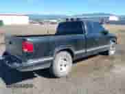 1997 Chevrolet S-10 LS с VIN 1GCCS1949V8179456, выставлен на аукционе IAAI как лот 42369613 с пробегом 151 094 миль миль и . История ставок и продаж доступна на DreamBid. Изображение 4.