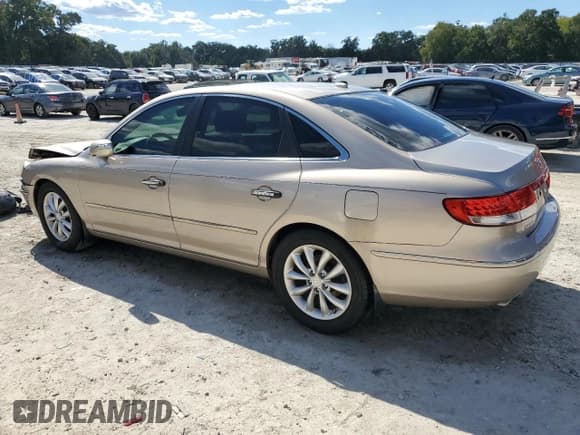 ✅ 2007 Hyundai Azera SE • VIN: KMHFC46FX7A189812 • Lot: 86695285. Listed on Copart with 73,191 mi. Free auction sales archive from the USA and detailed vehicle history report at DreamBid. Image 2.