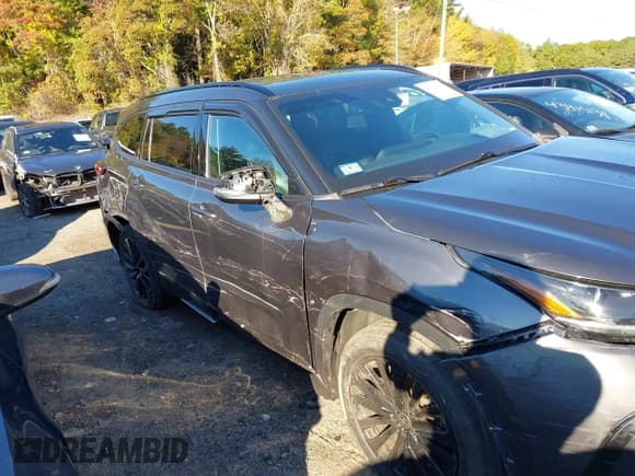 ✅ 2023 Toyota Highlander XSE • VIN: 5TDKDRBH5PS508265 • Lot: 43348265. Listed on IAAI with 156,556 mi. Free auction sales archive from the USA and detailed vehicle history report at DreamBid. Image 14.