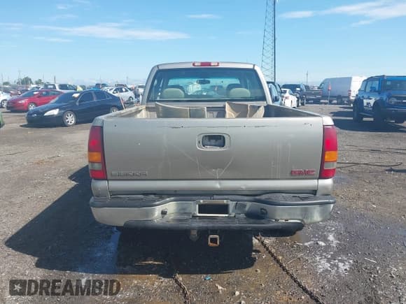 ✅ 1999 GMC Sierra 1500 SLE • VIN: 1GTEK19T1XE523527 • Лот: 42622644. Опубликован ранее на IAAI с пробегом 369 832 миль. Бесплатный доступ к архиву аукционных продаж из США и подробный отчёт об истории автомобиля на DreamBid. Изображение 17.
