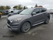 ✅ 2020 Hyundai Tucson SEL • VIN: KM8J3CAL8LU139727 • Lot: 85705995. Wystawiony na Copart z przebiegiem 83 279 mil. Bezpłatny archiwum sprzedaży aukcyjnych z USA i szczegółowy raport historii pojazdu na DreamBid. Zdjęcie 1.