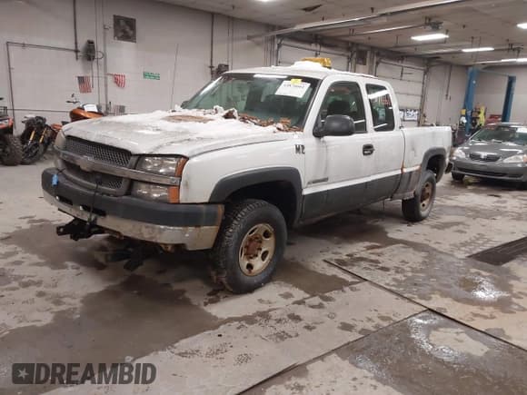 ✅ 2003 Chevrolet Silverado 2500HD LS • VIN: 1GCHK29U53E244524 • Lot: 43876661. Wystawiony na IAAI z przebiegiem 174 441 mil. Bezpłatny archiwum sprzedaży aukcyjnych z USA i szczegółowy raport historii pojazdu na DreamBid. Zdjęcie 2.
