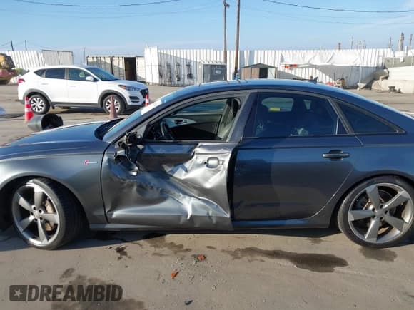 ✅ 2014 Audi A6 Prestige • VIN: WAUHGAFCXEN076970 • Лот: 43617694. Опубликован ранее на IAAI с пробегом 75 401 миль. Бесплатный доступ к архиву аукционных продаж из США и подробный отчёт об истории автомобиля на DreamBid. Изображение 15.