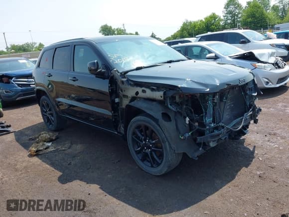✅ 2019 Jeep Grand Cherokee Upland • VIN: 1C4RJFAG3KC561877 • Lot: 42398812. Listed on IAAI with 69,556 mi. Free auction sales archive from the USA and detailed vehicle history report at DreamBid. Image 1.