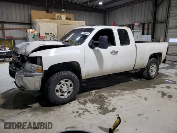 ✅ 2007 Chevrolet Silverado 2500HD 2LT • VIN: 1GCHK29647E507044 • Lot: 87884685. Wystawiony na Copart z przebiegiem Nie podano. Bezpłatny archiwum sprzedaży aukcyjnych z USA i szczegółowy raport historii pojazdu na DreamBid. Zdjęcie 1.
