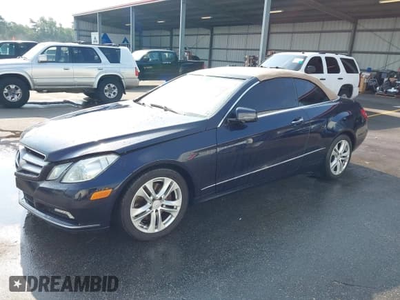 ✅ 2011 Mercedes-Benz E 350 • VIN: WDDKK5GF3BF062928 • Lot: 42410227. Listed on IAAI with 130,619 mi. Free auction sales archive from the USA and detailed vehicle history report at DreamBid. Image 2.