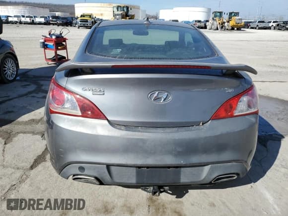 ✅ 2011 Hyundai Genesis Coupe Track • VIN: KMHHU6KH8BU057793 • Lot: 45873545. Wystawiony na Copart z przebiegiem 146 351 mil. Bezpłatny archiwum sprzedaży aukcyjnych z USA i szczegółowy raport historii pojazdu na DreamBid. Zdjęcie 6.