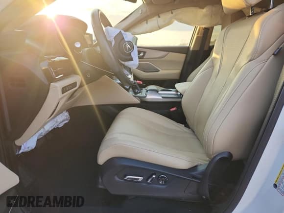 ✅ 2022 Acura MDX Technology • VIN: 5J8YD9H4XNL005927 • Lot: 92899045. Listed on Copart with 44,688 mi. Free auction sales archive from the USA and detailed vehicle history report at DreamBid. Image 7.