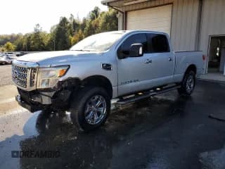 ✅ 2017 Nissan Titan SV • VIN: 1N6BA1F46HN558839 • Lot: 91077335. Wystawiony na Copart z przebiegiem 150 336 mil. Bezpłatny archiwum sprzedaży aukcyjnych z USA i szczegółowy raport historii pojazdu na DreamBid. Zdjęcie 1.