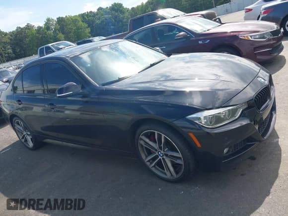 ✅ 2017 BMW 3 Series 340i • VIN: WBA8B3G32HNU36374 • Лот: 42557484. Опубликован ранее на IAAI с пробегом 122 169 миль. Бесплатный доступ к архиву аукционных продаж из США и подробный отчёт об истории автомобиля на DreamBid. Изображение 13.