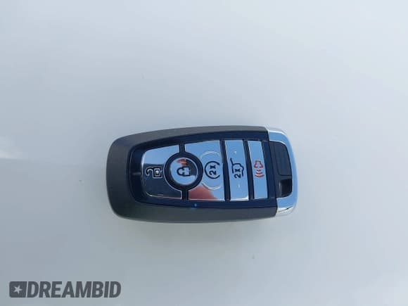 ✅ 2024 Lincoln Corsair Premiere • VIN: 5LMCJ1CA2RUL21413 • Lot: 42835526. Listed on IAAI with 28,223 mi. Free auction sales archive from the USA and detailed vehicle history report at DreamBid. Image 11.