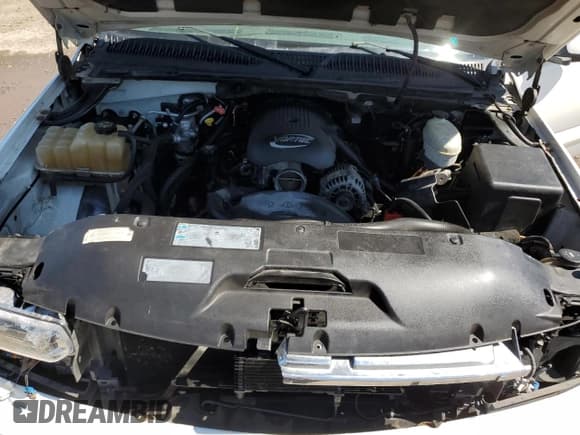 ✅ 2003 Chevrolet Suburban LT • VIN: 3GNEC16Z03G101118 • Лот: 56486765. Опубликован ранее на Copart с пробегом Не указан. Бесплатный доступ к архиву аукционных продаж из США и подробный отчёт об истории автомобиля на DreamBid. Изображение 12.