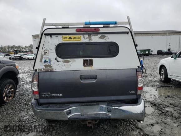 ✅ 2013 Toyota Tacoma • VIN: 5TFUU4EN2DX064233 • Lot: 85918895. Listed on Copart with 203,273 mi. Free auction sales archive from the USA and detailed vehicle history report at DreamBid. Image 6.